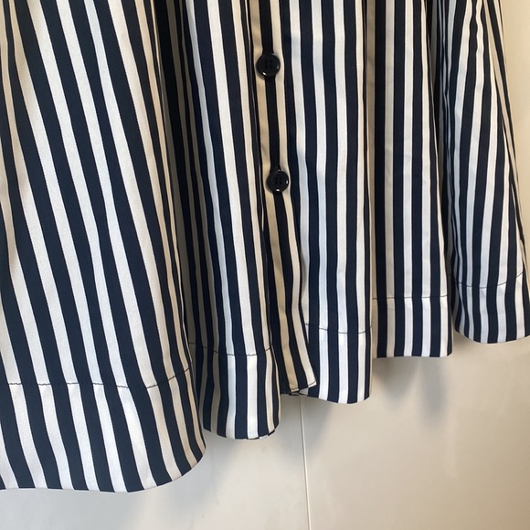 H&M navy and ecru striped silk midi skirt with front buttons, size 4 - Picture 4 of 4